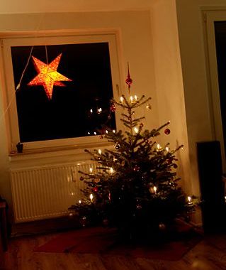 Weihnachtsbaum im Zimmer